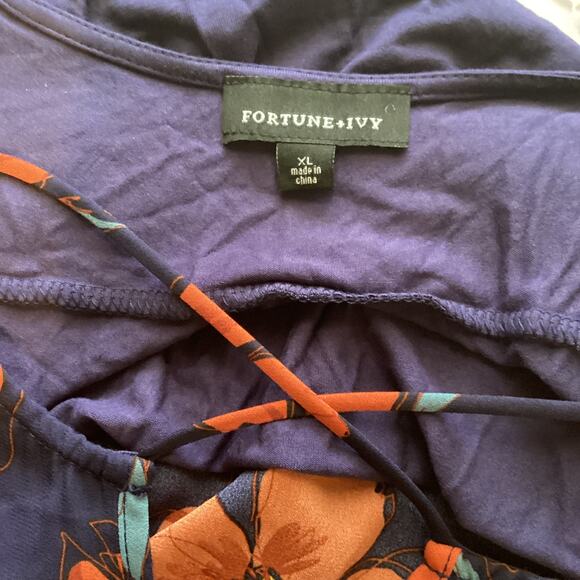 3071 NWOT Fortune + Ivy Split Neck Sleeveless Blouse Blue Floral Extra Large - Picture 3 of 4